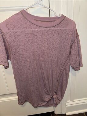 Vintage Lululemon Casual Mauve Textured Short-Sleeve Top